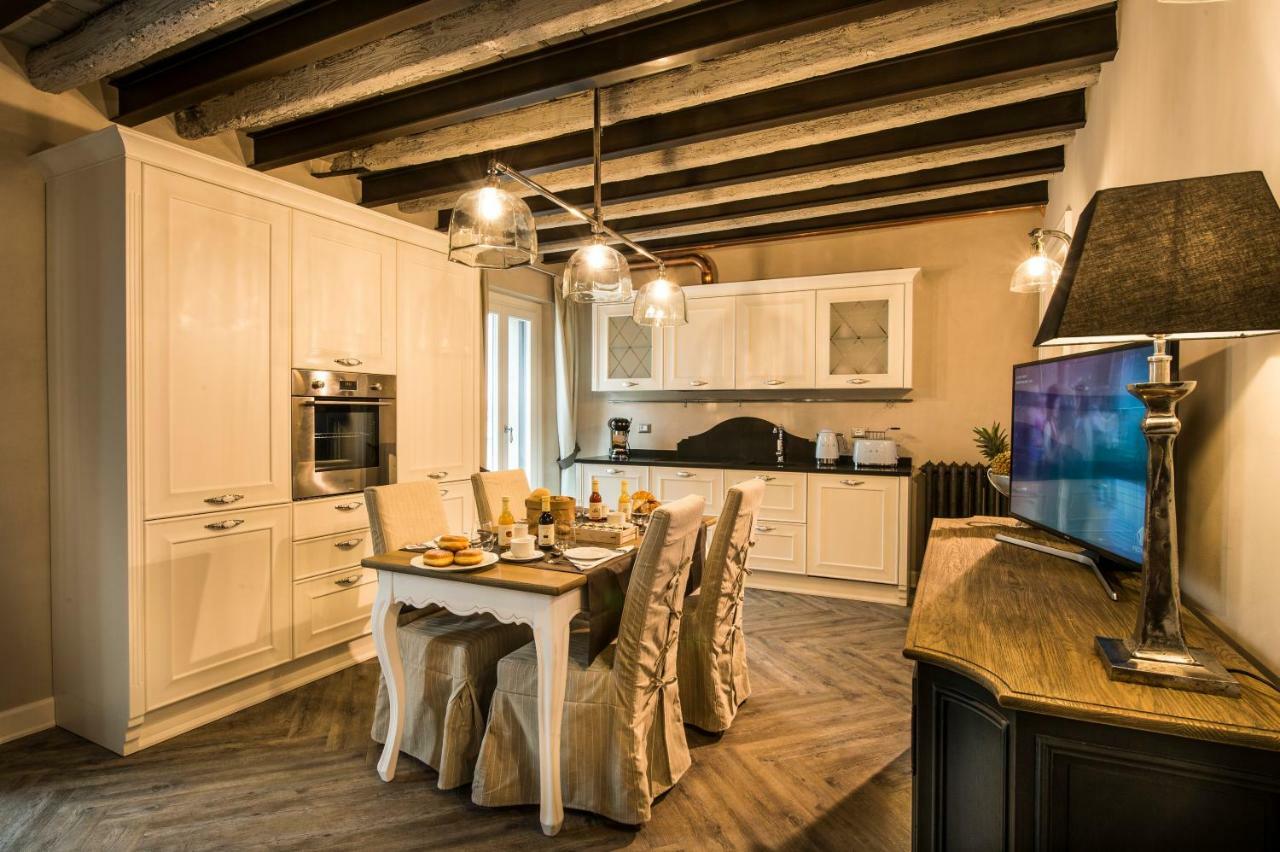 La Vite 2.0 Apartments デセンツァーノ・デル・ガルダ エクステリア 写真