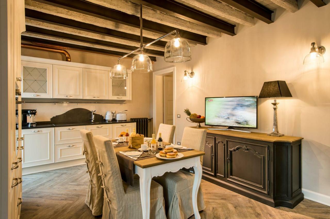 La Vite 2.0 Apartments デセンツァーノ・デル・ガルダ エクステリア 写真